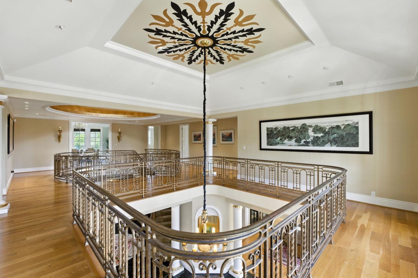 Detail Gallery Image 23 of 43 For 90 Broadacres Rd, Atherton,  CA 94027 - 6 Beds | 6/2 Baths