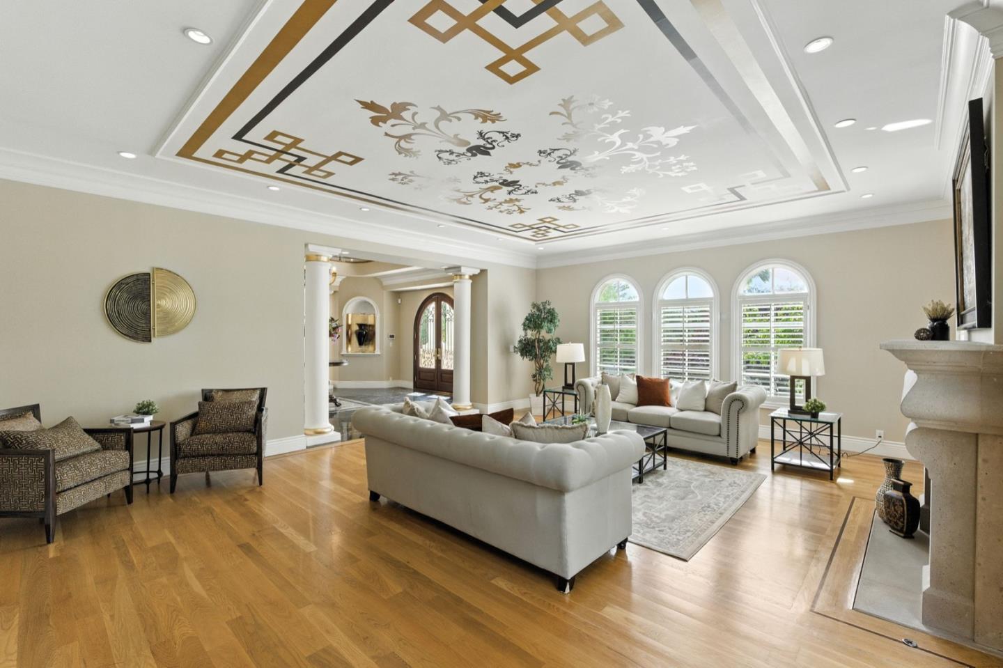 Detail Gallery Image 6 of 43 For 90 Broadacres Rd, Atherton,  CA 94027 - 6 Beds | 6/2 Baths