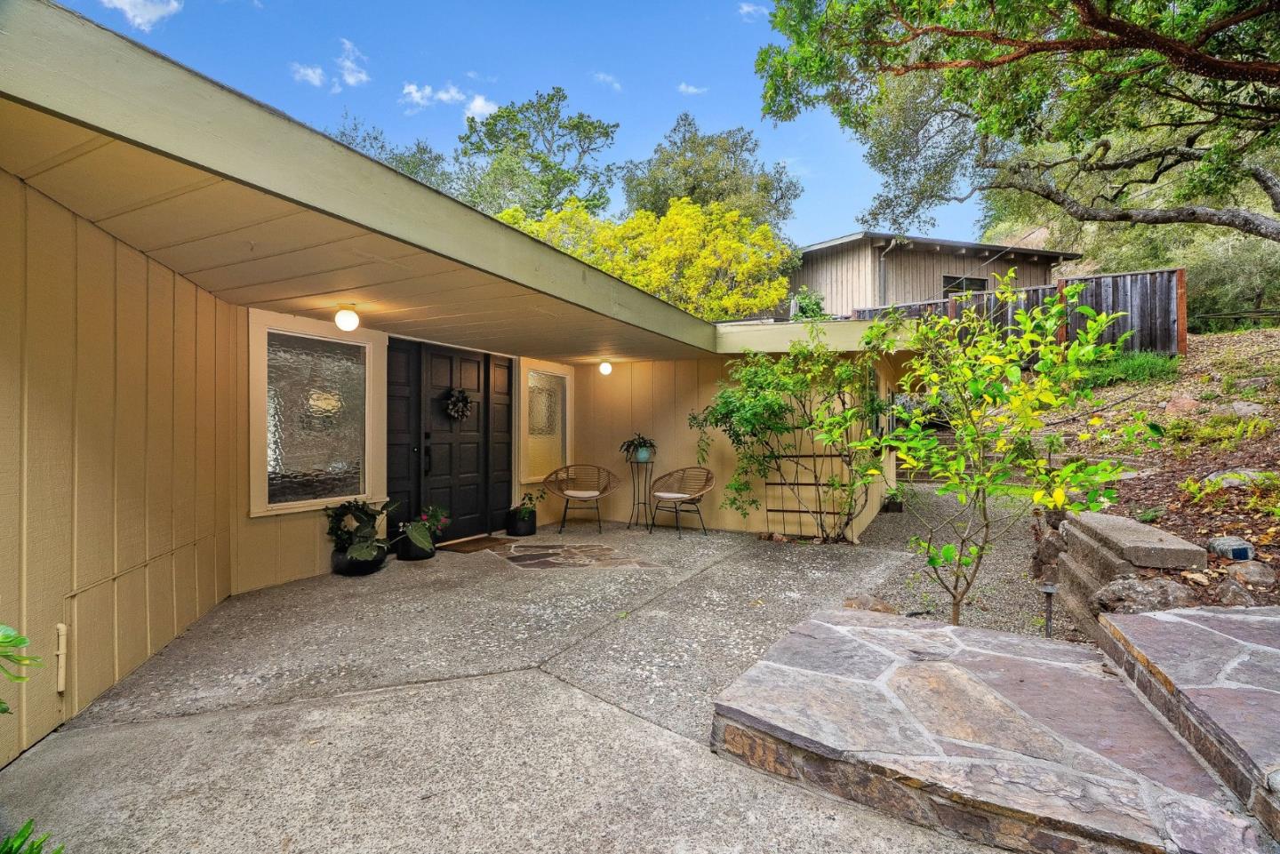 Detail Gallery Image 10 of 50 For 111 Ponderosa Dr, Santa Cruz,  CA 95060 - 4 Beds | 2/1 Baths