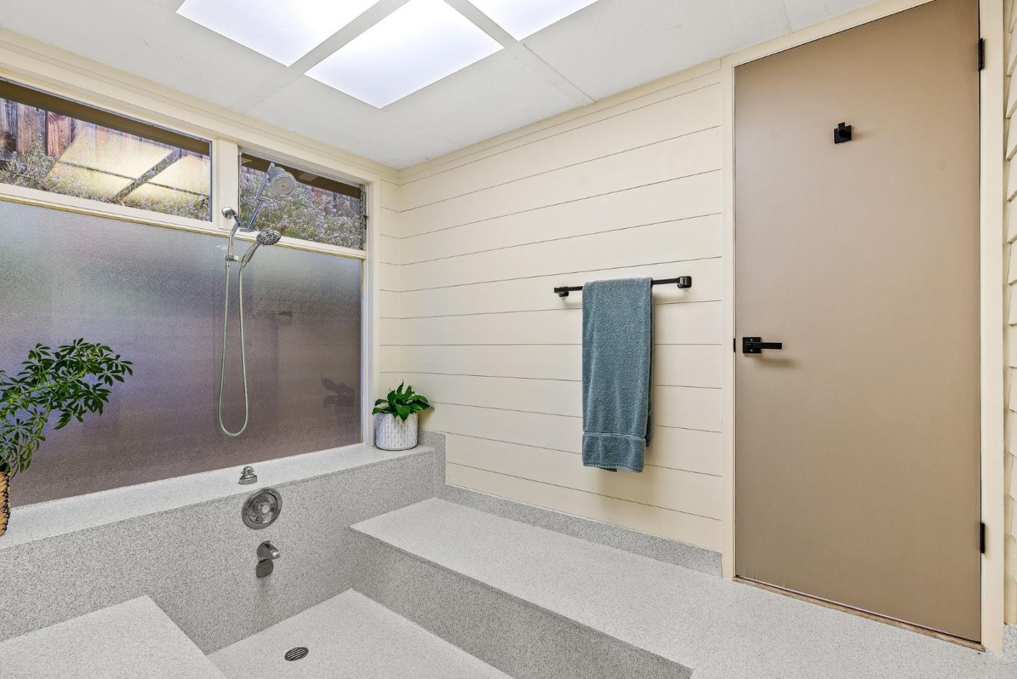 Detail Gallery Image 28 of 50 For 111 Ponderosa Dr, Santa Cruz,  CA 95060 - 4 Beds | 2/1 Baths