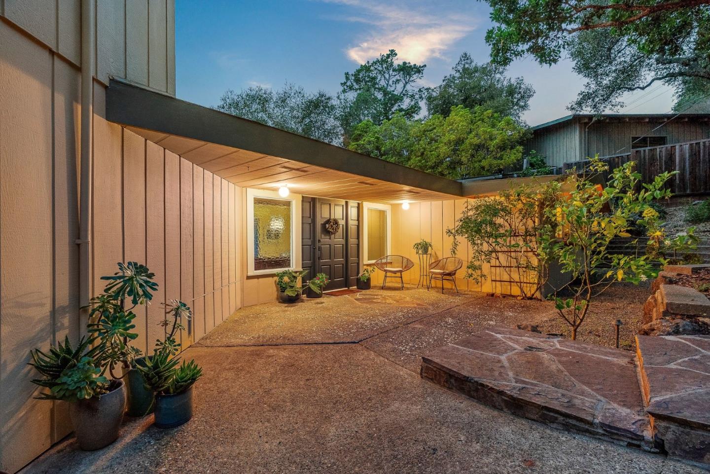 Detail Gallery Image 4 of 50 For 111 Ponderosa Dr, Santa Cruz,  CA 95060 - 4 Beds | 2/1 Baths