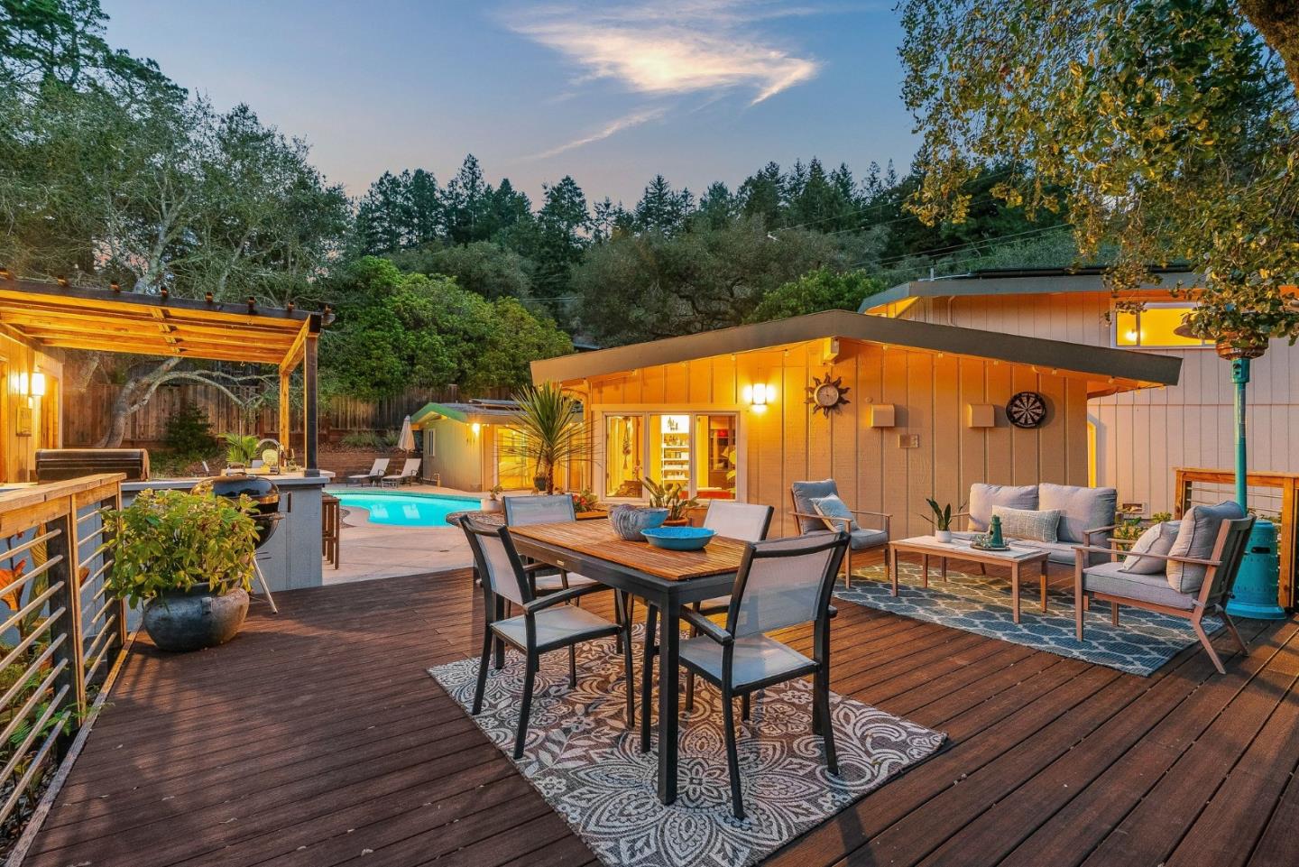 Detail Gallery Image 6 of 50 For 111 Ponderosa Dr, Santa Cruz,  CA 95060 - 4 Beds | 2/1 Baths