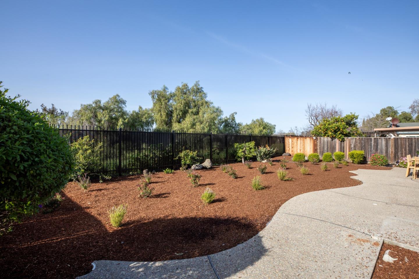 Detail Gallery Image 32 of 41 For 933 Foxridge Way, San Jose,  CA 95133 - 4 Beds | 3 Baths