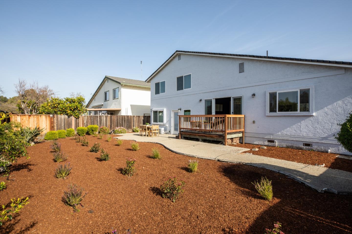 Detail Gallery Image 33 of 41 For 933 Foxridge Way, San Jose,  CA 95133 - 4 Beds | 3 Baths