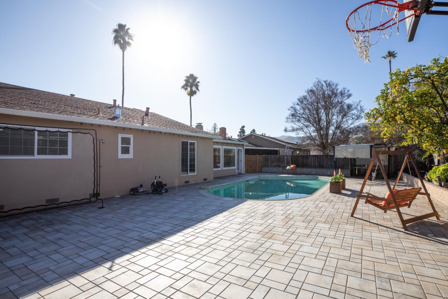 Detail Gallery Image 29 of 34 For 6139 Meridian (Quiet Side) Ave, San Jose,  CA 95120 - 4 Beds | 2 Baths