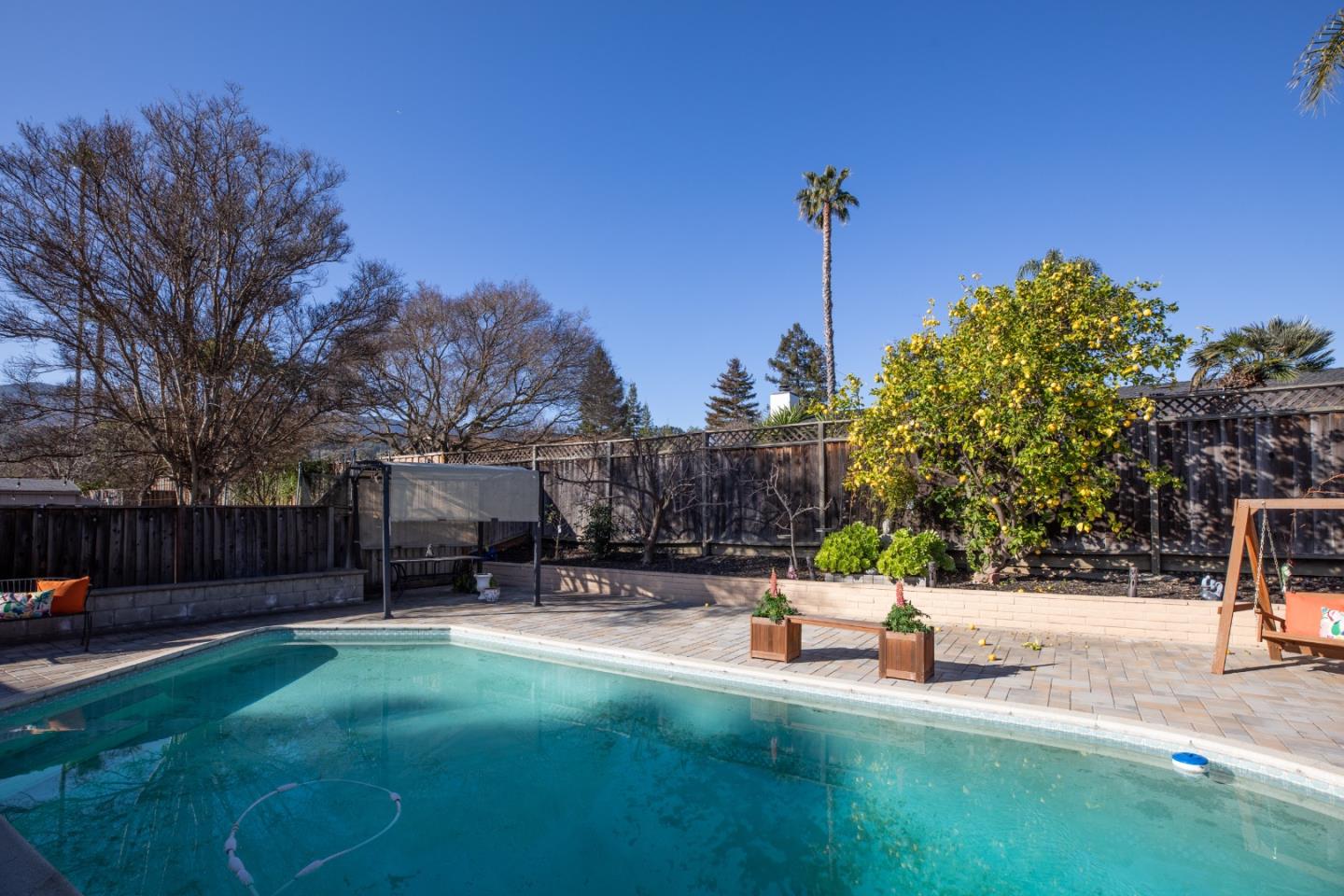 Detail Gallery Image 31 of 34 For 6139 Meridian (Quiet Side) Ave, San Jose,  CA 95120 - 4 Beds | 2 Baths