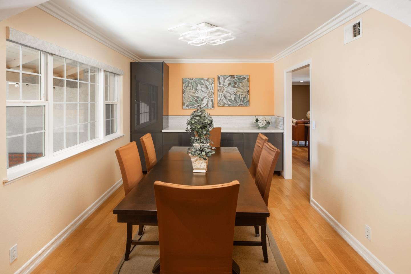 Detail Gallery Image 9 of 34 For 6139 Meridian (Quiet Side) Ave, San Jose,  CA 95120 - 4 Beds | 2 Baths