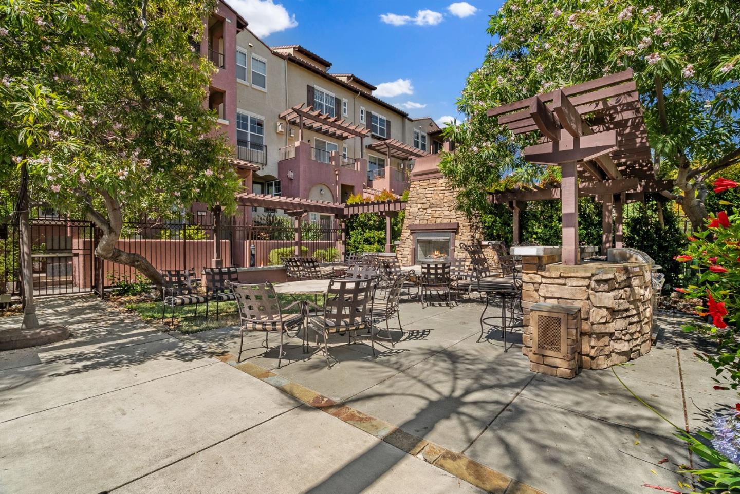 Detail Gallery Image 22 of 25 For 1437 Marcello Dr, San Jose,  CA 95131 - 2 Beds | 2/1 Baths