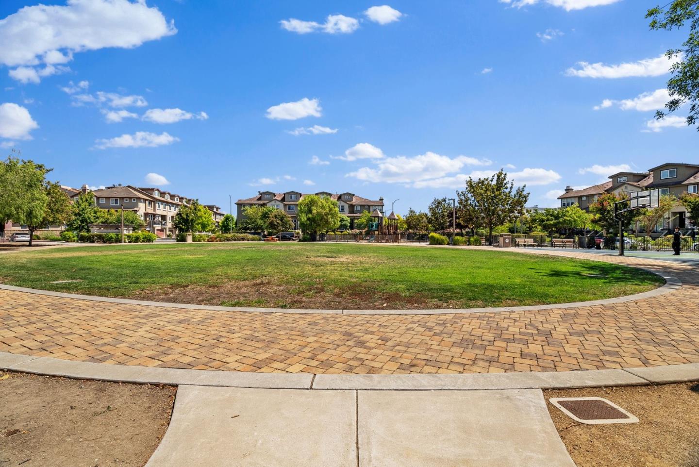 Detail Gallery Image 24 of 25 For 1437 Marcello Dr, San Jose,  CA 95131 - 2 Beds | 2/1 Baths