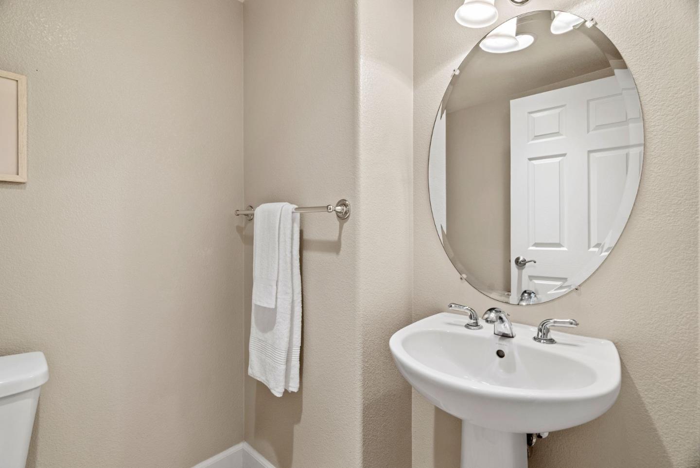 Detail Gallery Image 9 of 25 For 1437 Marcello Dr, San Jose,  CA 95131 - 2 Beds | 2/1 Baths