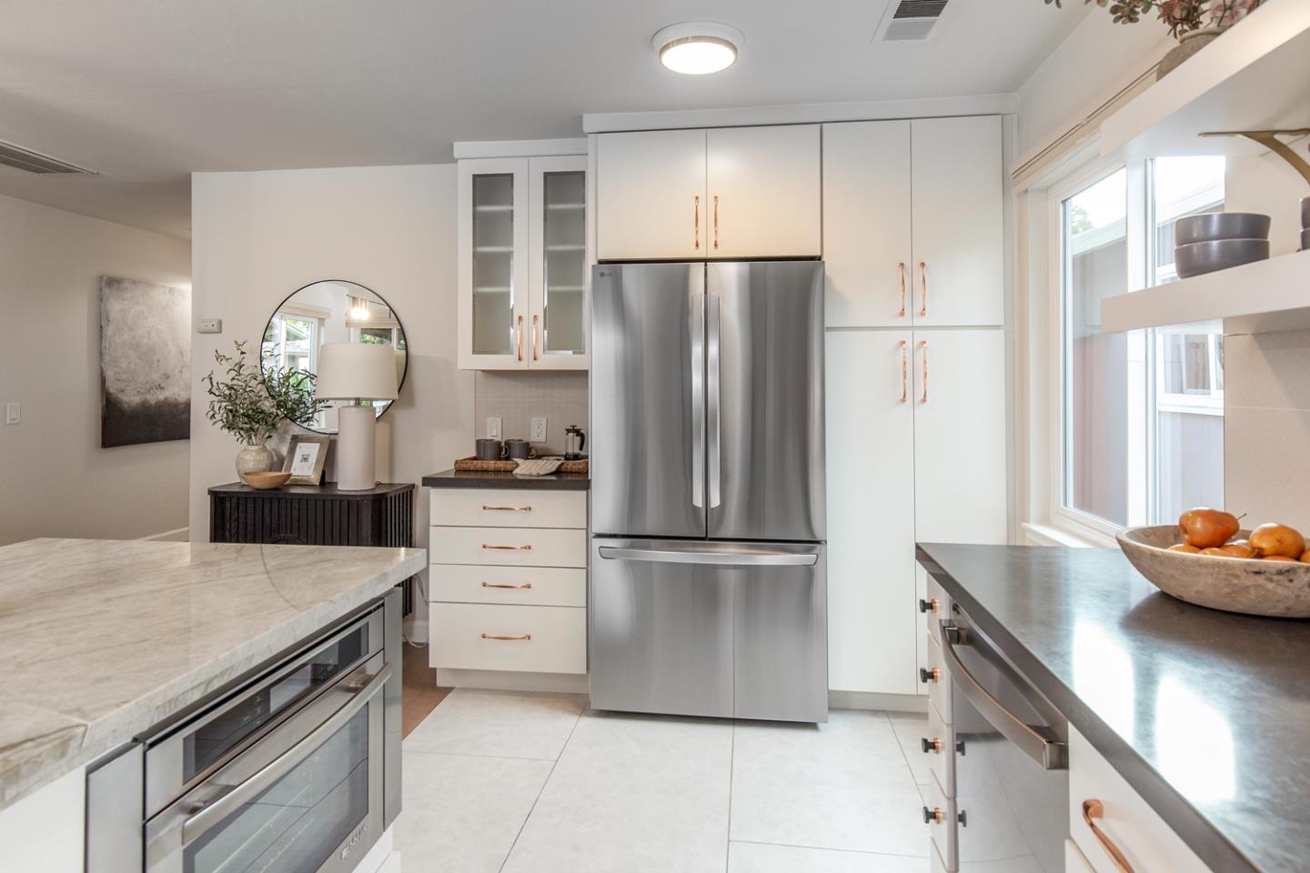 Detail Gallery Image 8 of 25 For 746 6th Ave, Redwood City,  CA 94063 - 2 Beds | 2 Baths