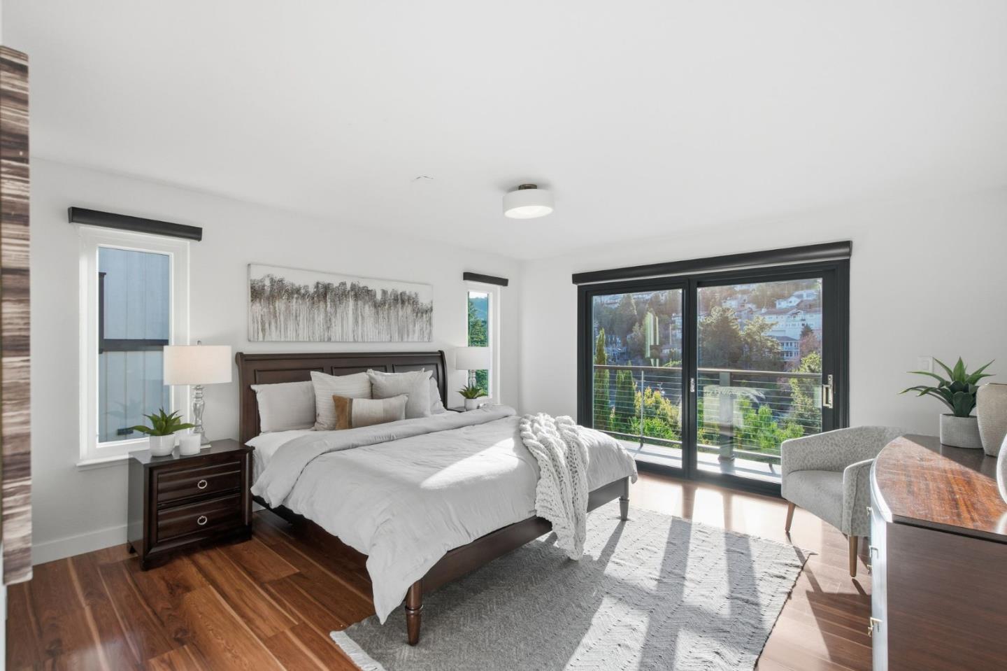 Detail Gallery Image 11 of 29 For 313 Clifton Ave, San Carlos,  CA 94070 - 5 Beds | 3/1 Baths