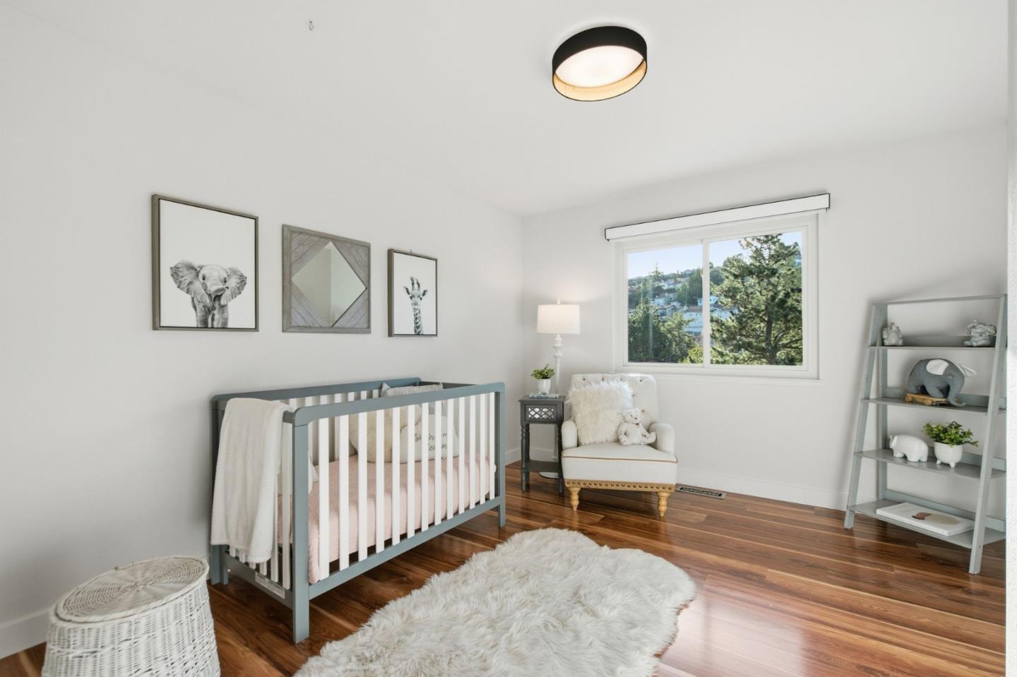 Detail Gallery Image 16 of 29 For 313 Clifton Ave, San Carlos,  CA 94070 - 5 Beds | 3/1 Baths