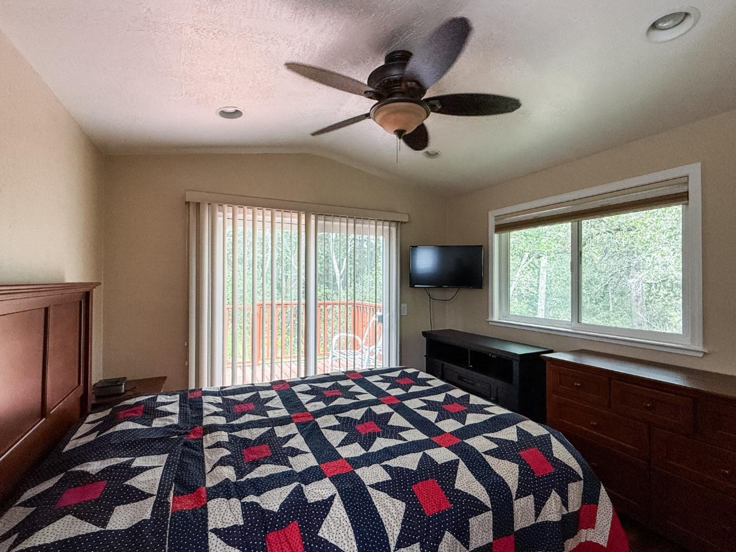 Detail Gallery Image 13 of 14 For 56 Lodge Hts, Soquel,  CA 95073 - 2 Beds | 1 Baths