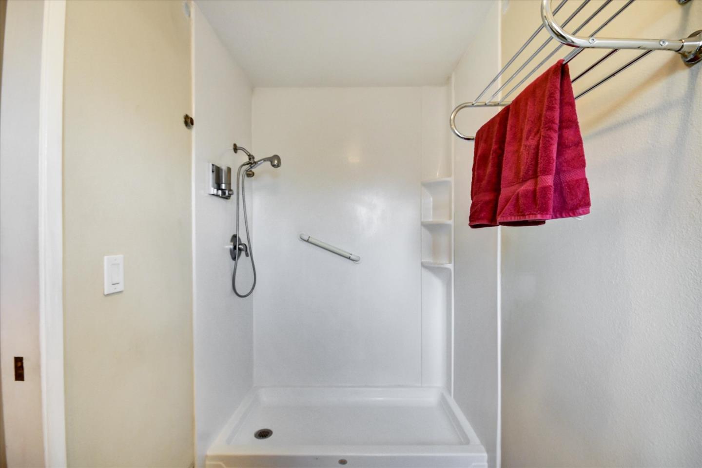 Detail Gallery Image 18 of 29 For 6595 Princevalle St, Gilroy,  CA 95020 - 4 Beds | 2/1 Baths