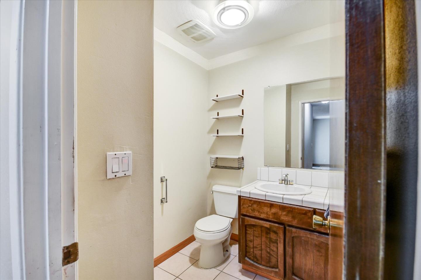 Detail Gallery Image 6 of 29 For 6595 Princevalle St, Gilroy,  CA 95020 - 4 Beds | 2/1 Baths