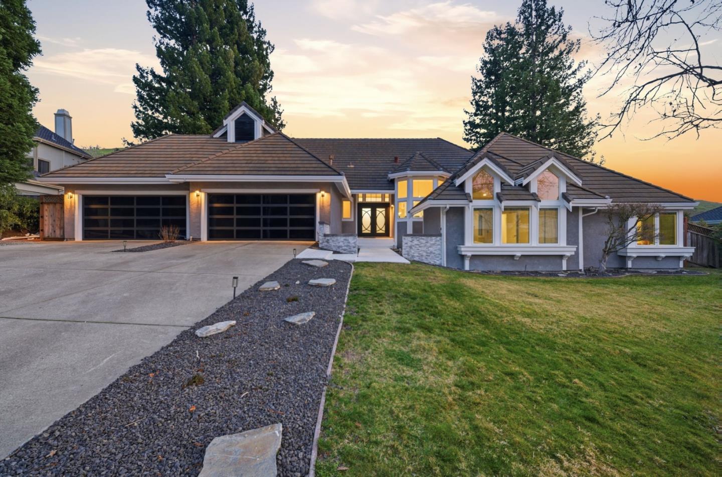 Detail Gallery Image 4 of 62 For 4286 Silver Meadow Ct, Danville,  CA 94506 - 4 Beds | 3/1 Baths