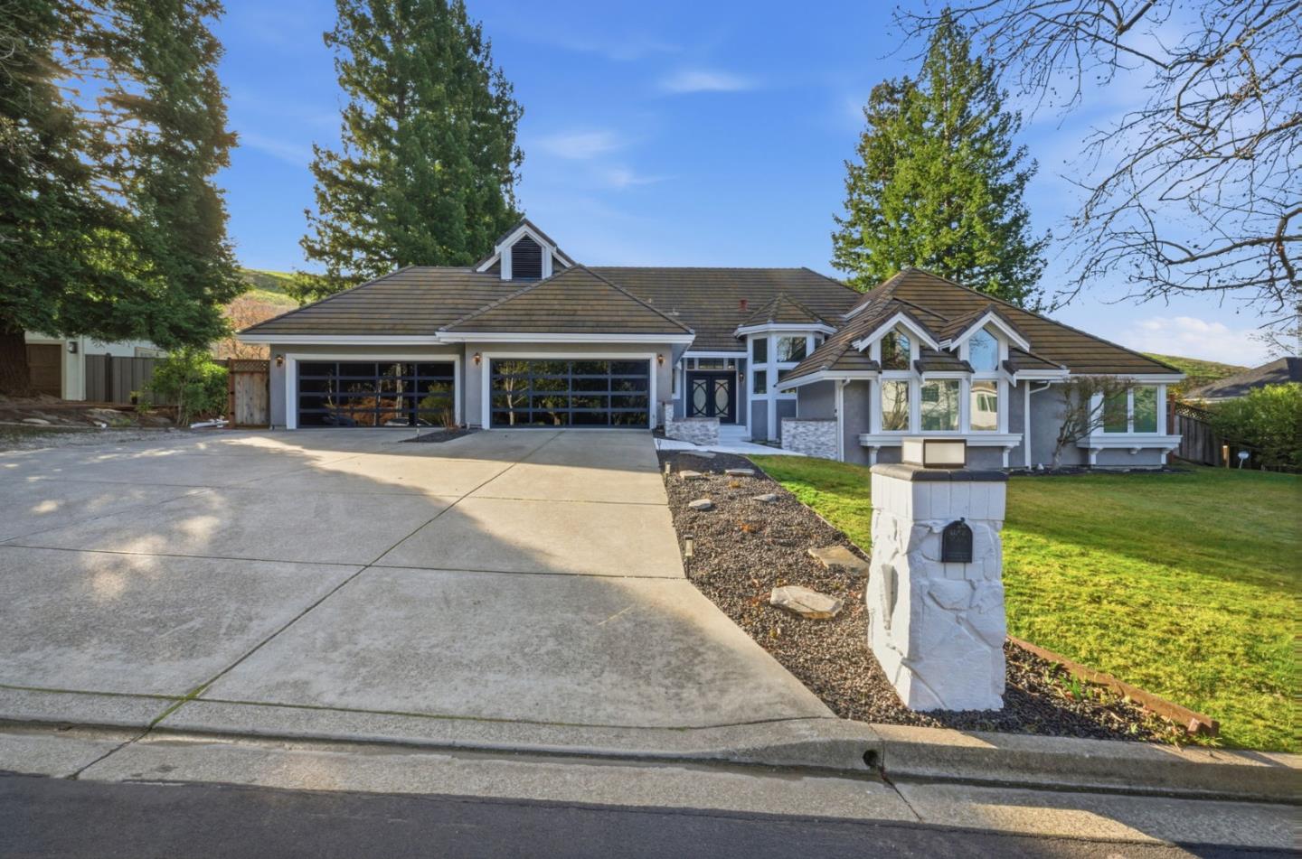 Detail Gallery Image 7 of 62 For 4286 Silver Meadow Ct, Danville,  CA 94506 - 4 Beds | 3/1 Baths