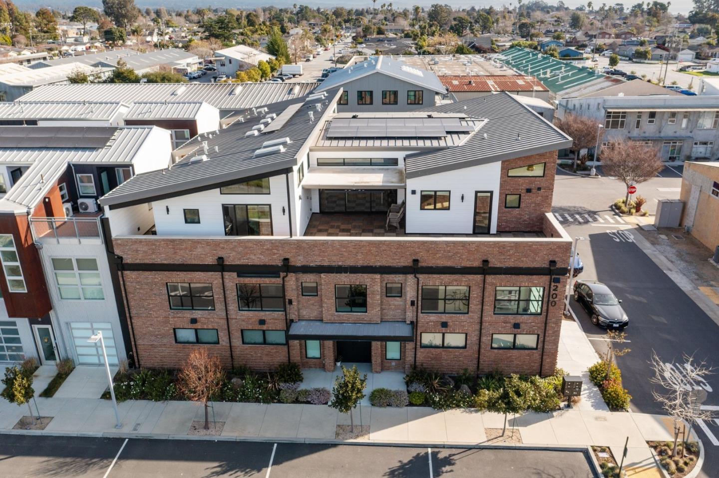 Detail Gallery Image 8 of 10 For 200 Panetta Ave #1,  Santa Cruz,  CA 95060 - – Beds | – Baths