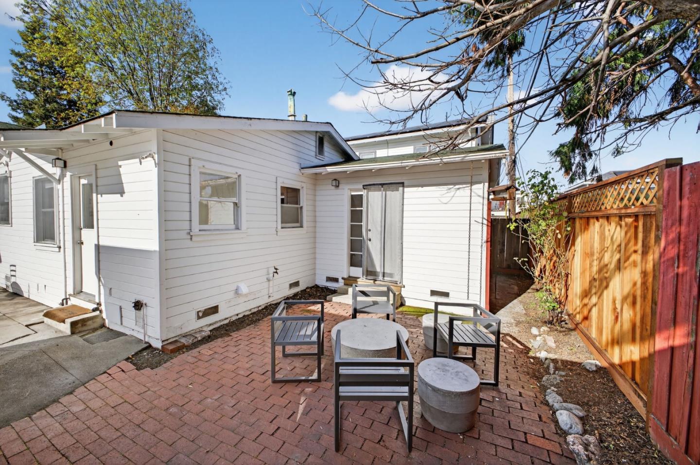 Detail Gallery Image 28 of 35 For 3 Vera Ct, Redwood City,  CA 94061 - 3 Beds | 2 Baths