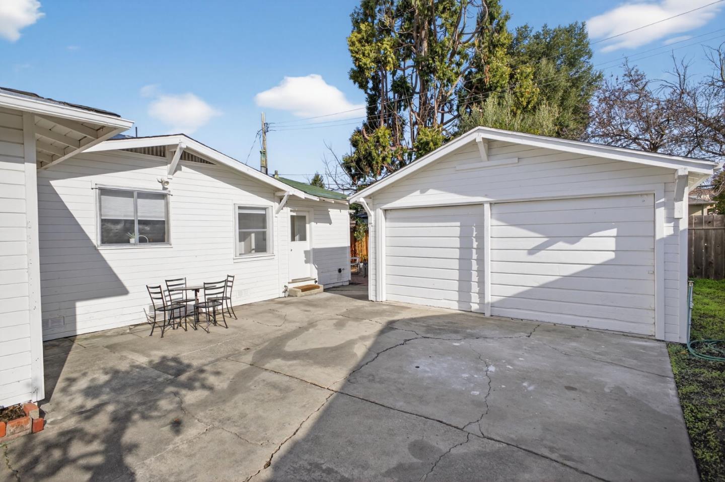 Detail Gallery Image 30 of 35 For 3 Vera Ct, Redwood City,  CA 94061 - 3 Beds | 2 Baths