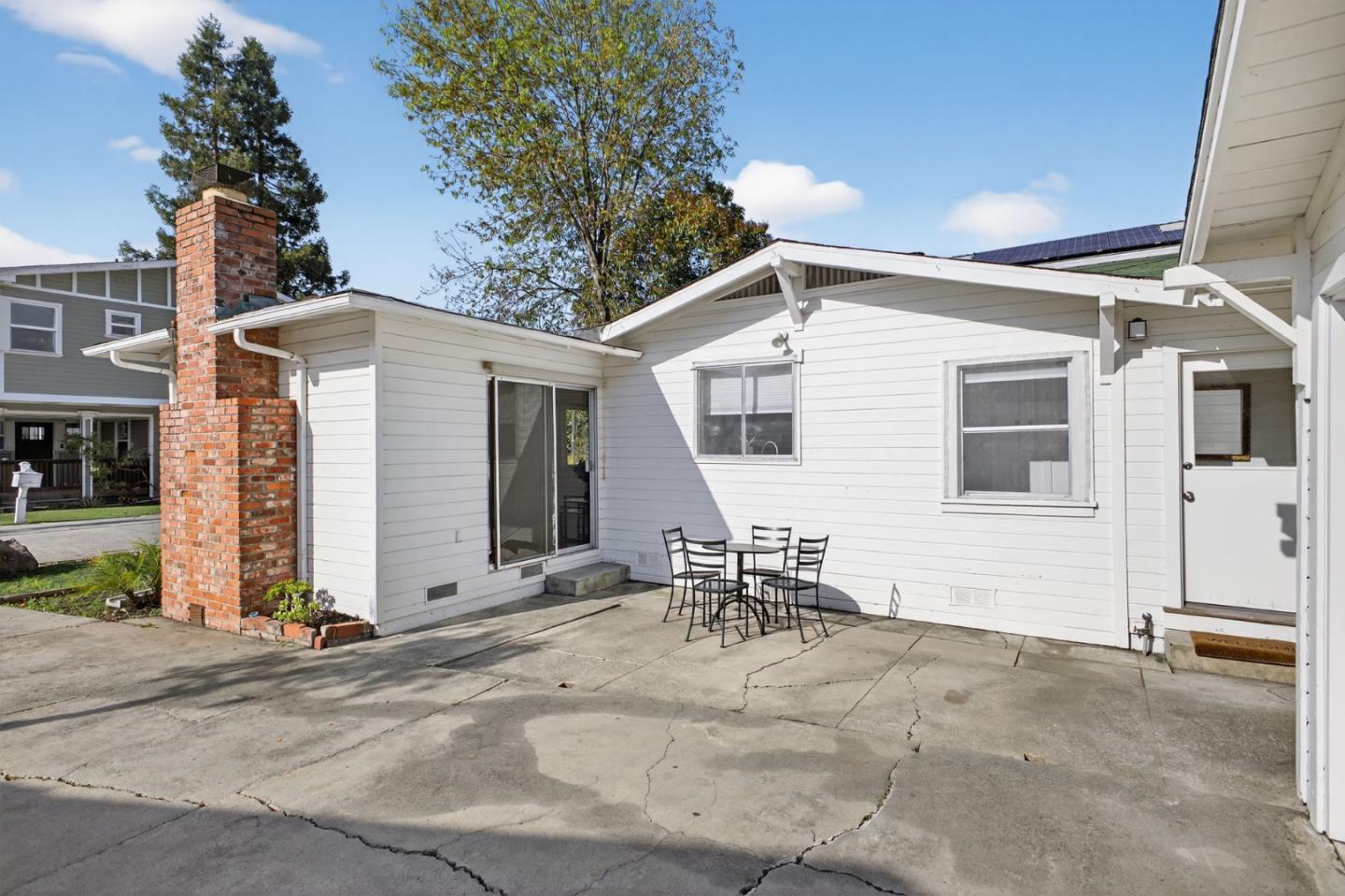 Detail Gallery Image 31 of 35 For 3 Vera Ct, Redwood City,  CA 94061 - 3 Beds | 2 Baths