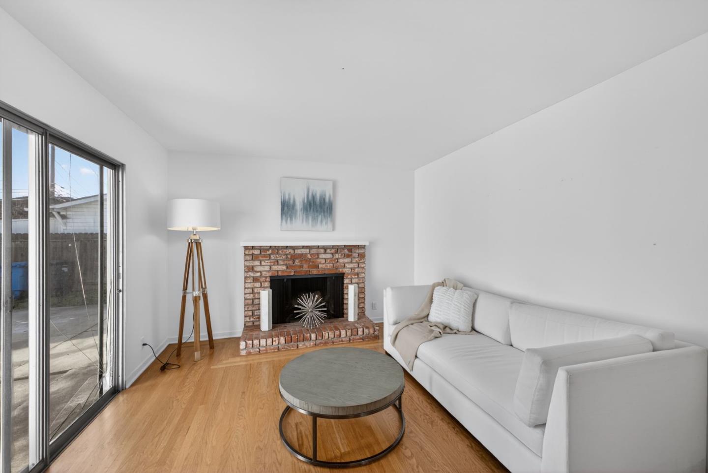 Detail Gallery Image 7 of 35 For 3 Vera Ct, Redwood City,  CA 94061 - 3 Beds | 2 Baths