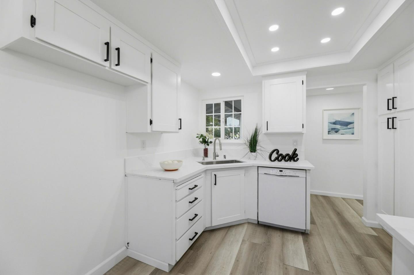 Detail Gallery Image 11 of 29 For 2202 Yosemite Dr, Milpitas,  CA 95035 - 3 Beds | 2 Baths