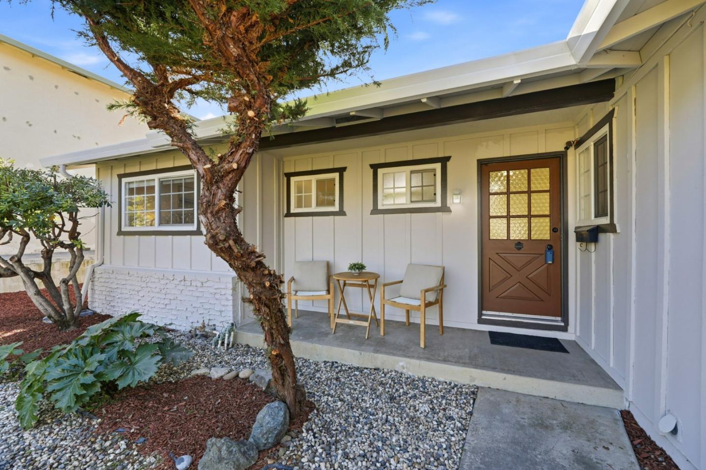 Detail Gallery Image 4 of 29 For 2202 Yosemite Dr, Milpitas,  CA 95035 - 3 Beds | 2 Baths