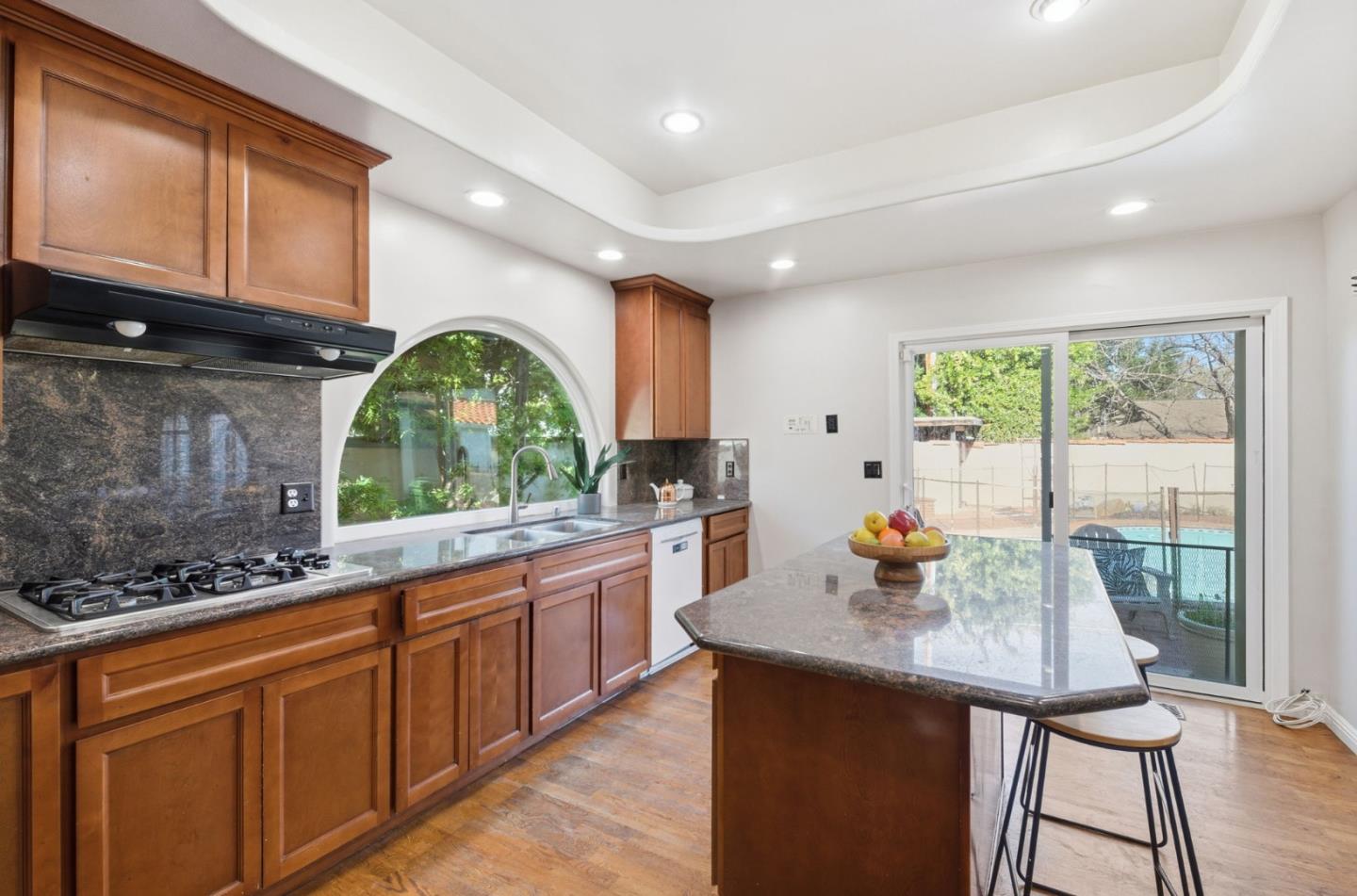 Detail Gallery Image 16 of 45 For 2167 Emory St, San Jose,  CA 95128 - 3 Beds | 2 Baths