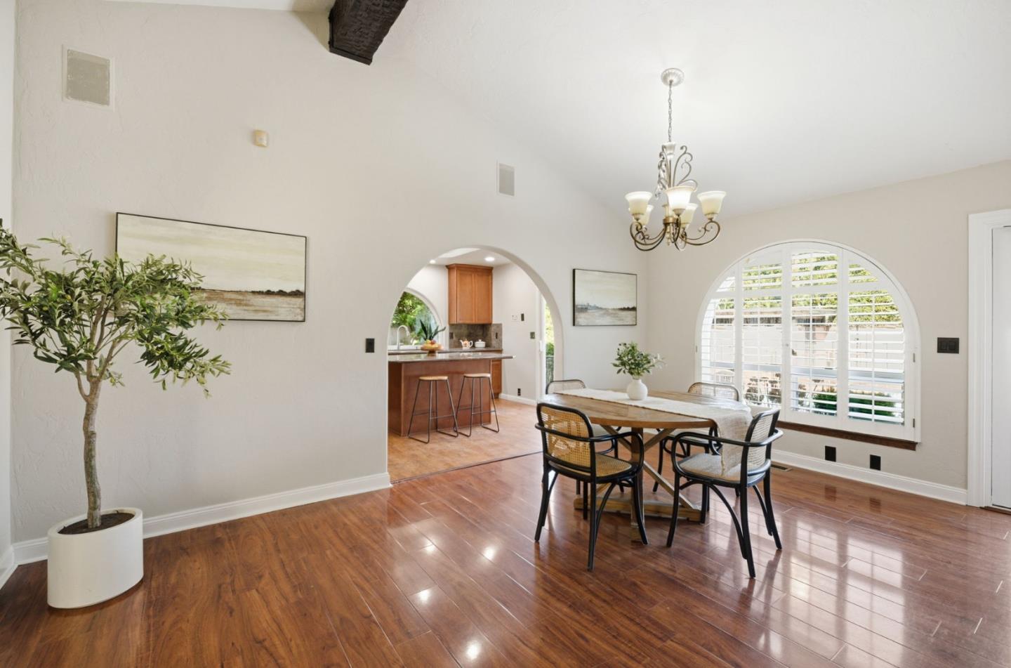 Detail Gallery Image 9 of 45 For 2167 Emory St, San Jose,  CA 95128 - 3 Beds | 2 Baths