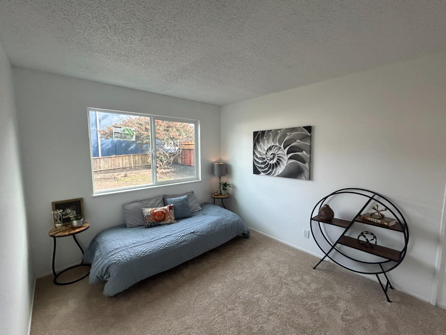 Detail Gallery Image 15 of 23 For 265 Crestmoor Cir, Pacifica,  CA 94044 - 3 Beds | 1/1 Baths