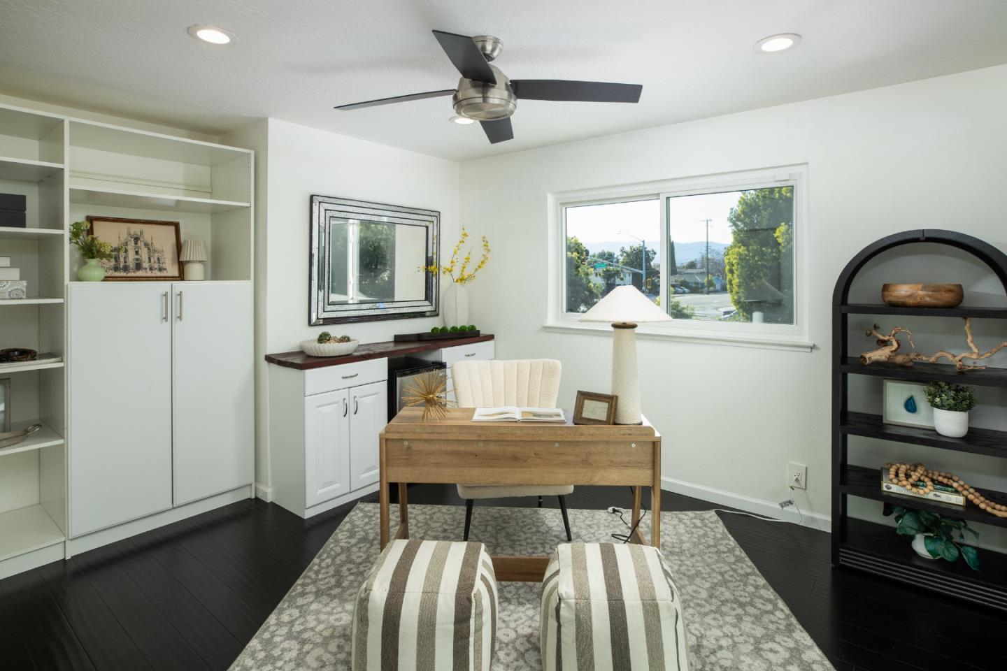 Detail Gallery Image 23 of 46 For 3594 Sunnymead Ct, San Jose,  CA 95117 - 5 Beds | 3 Baths