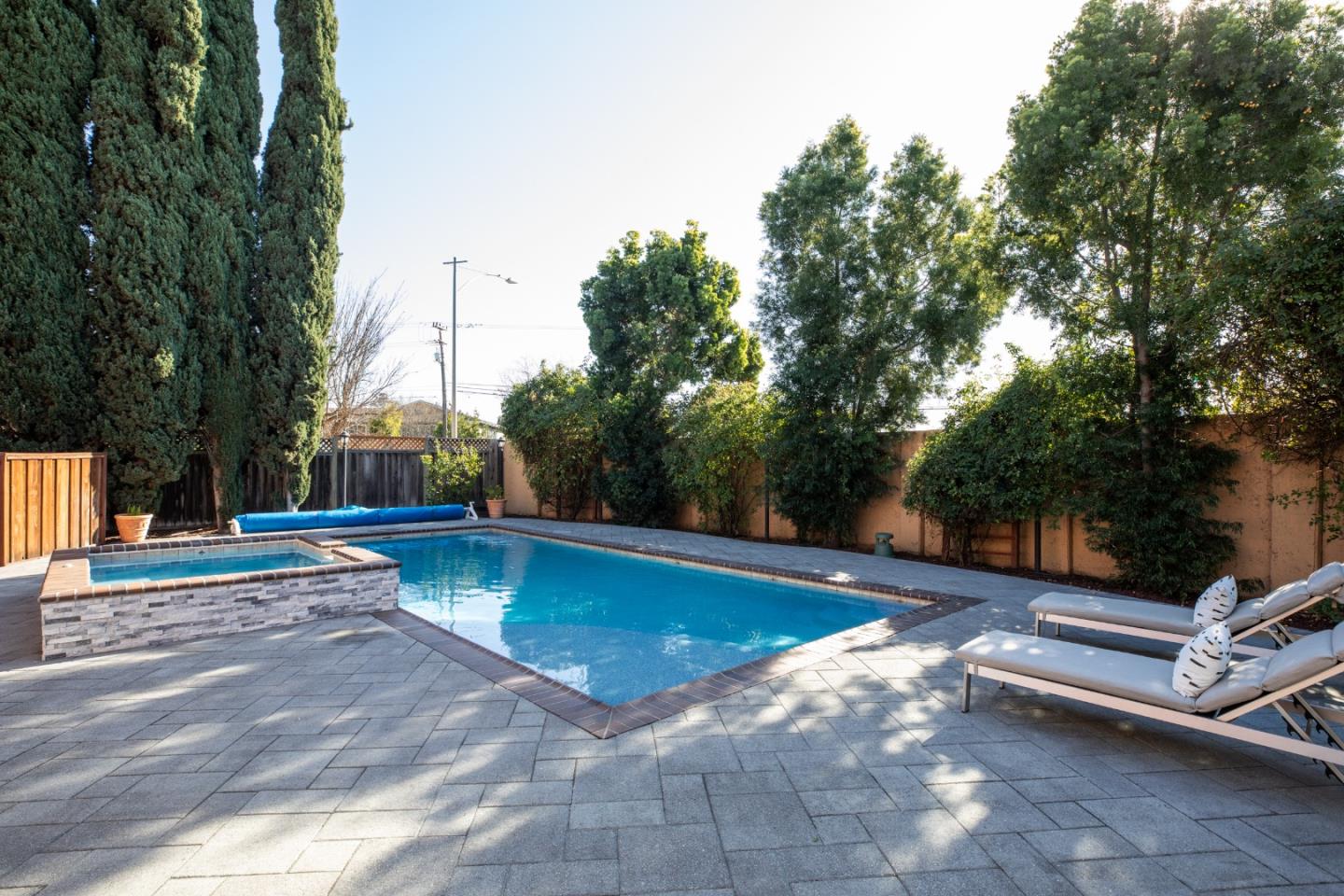 Detail Gallery Image 29 of 46 For 3594 Sunnymead Ct, San Jose,  CA 95117 - 5 Beds | 3 Baths