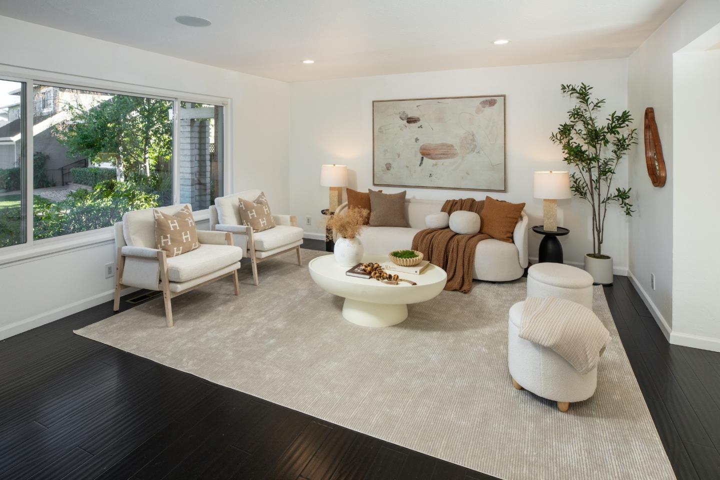 Detail Gallery Image 3 of 46 For 3594 Sunnymead Ct, San Jose,  CA 95117 - 5 Beds | 3 Baths