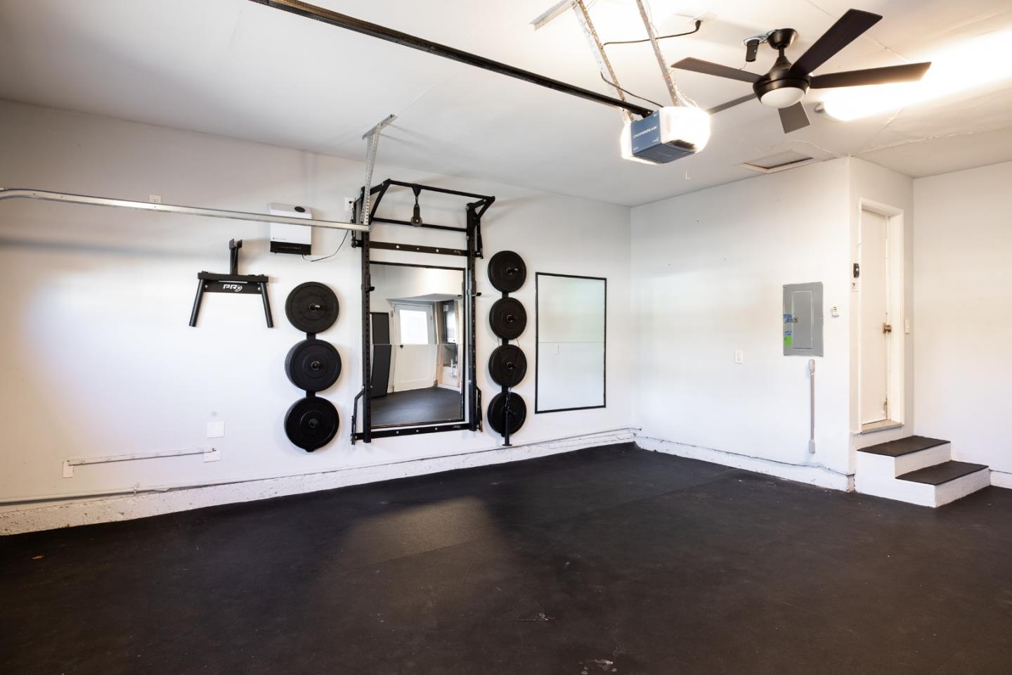 Detail Gallery Image 36 of 46 For 3594 Sunnymead Ct, San Jose,  CA 95117 - 5 Beds | 3 Baths