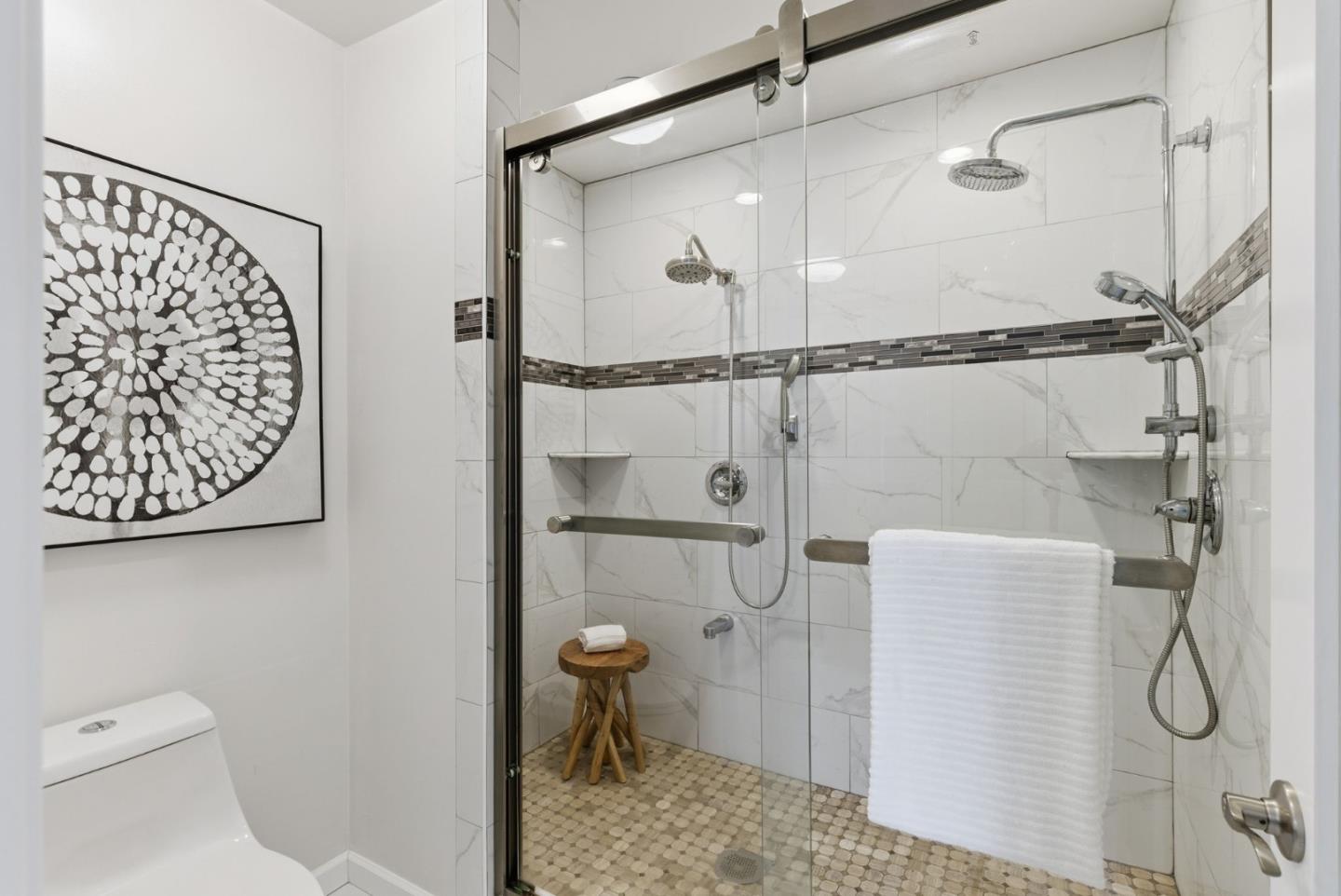 Detail Gallery Image 16 of 28 For 517 Martinique Dr, Redwood City,  CA 94065 - 4 Beds | 3 Baths