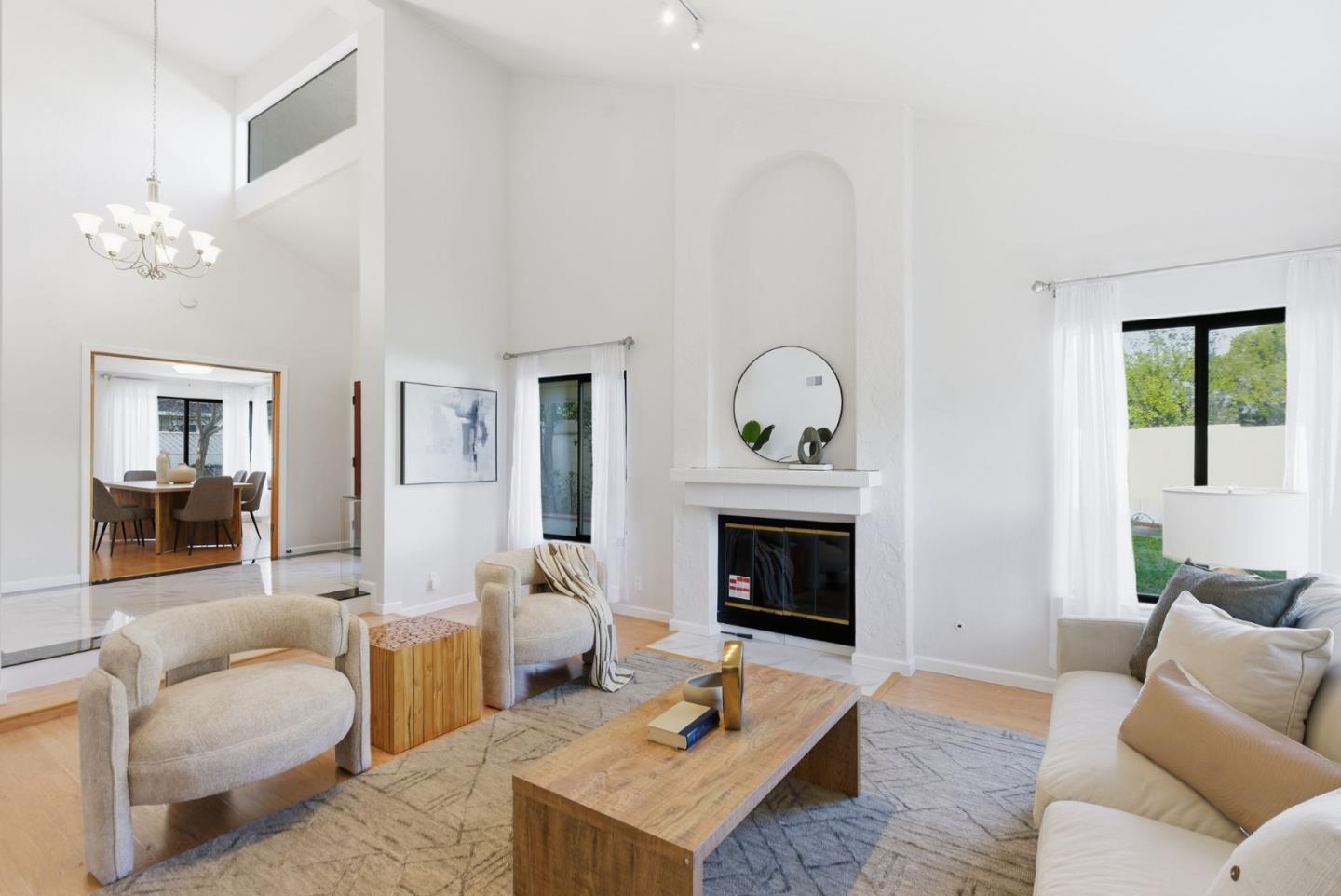 Detail Gallery Image 4 of 28 For 517 Martinique Dr, Redwood City,  CA 94065 - 4 Beds | 3 Baths