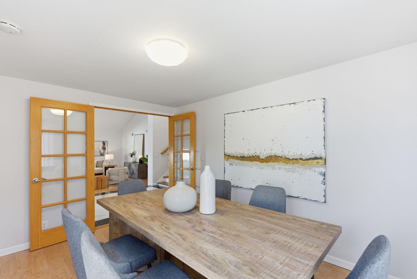 Detail Gallery Image 6 of 28 For 517 Martinique Dr, Redwood City,  CA 94065 - 4 Beds | 3 Baths