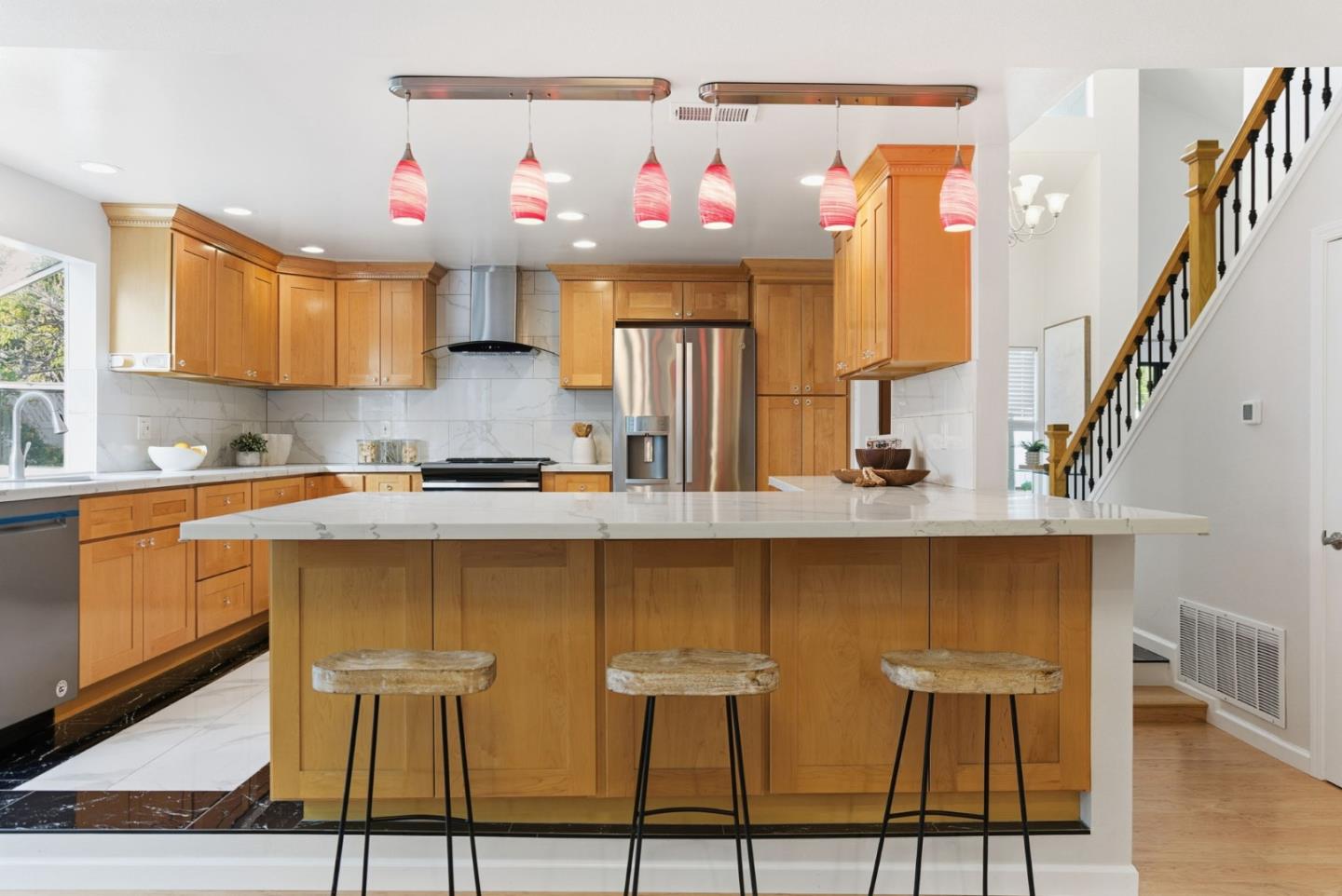 Detail Gallery Image 9 of 28 For 517 Martinique Dr, Redwood City,  CA 94065 - 4 Beds | 3 Baths