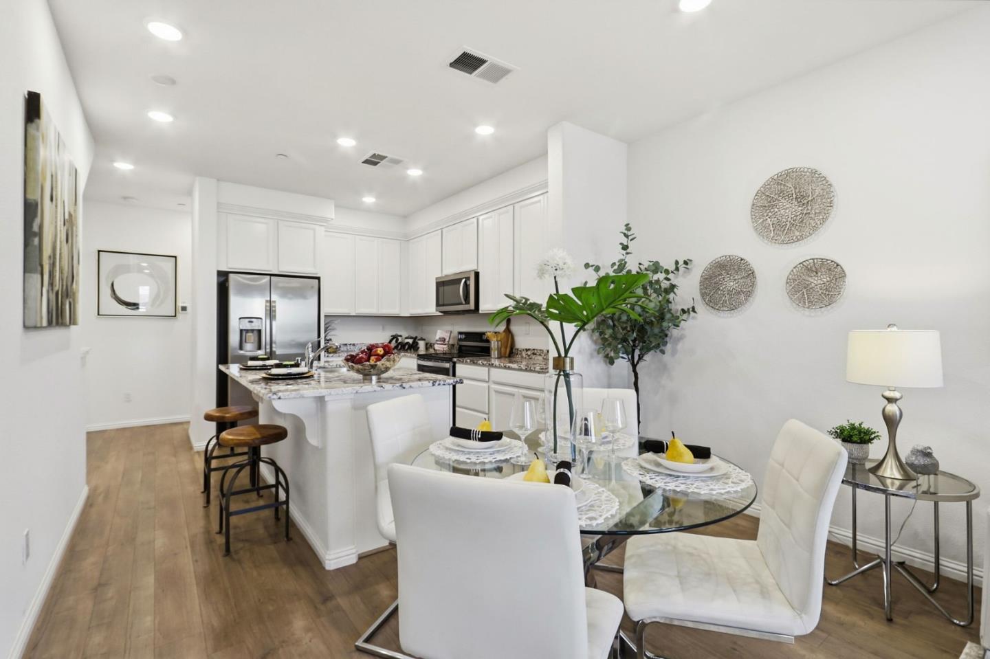 Detail Gallery Image 10 of 41 For 2580 Gimelli Way, San Jose,  CA 95133 - 3 Beds | 3 Baths