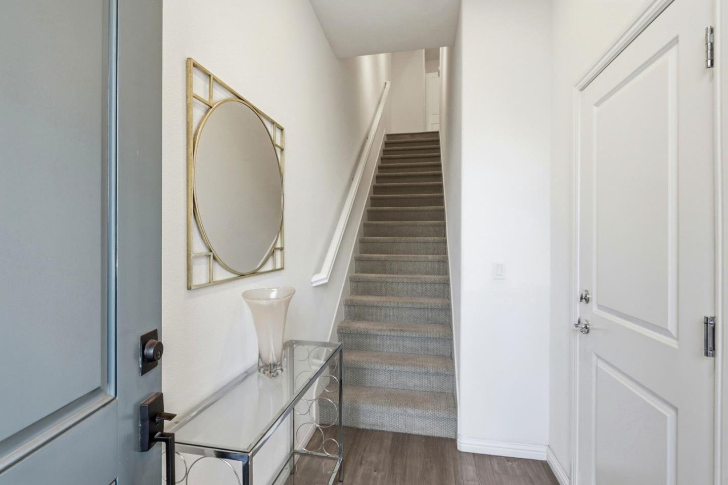 Detail Gallery Image 4 of 41 For 2580 Gimelli Way, San Jose,  CA 95133 - 3 Beds | 3 Baths