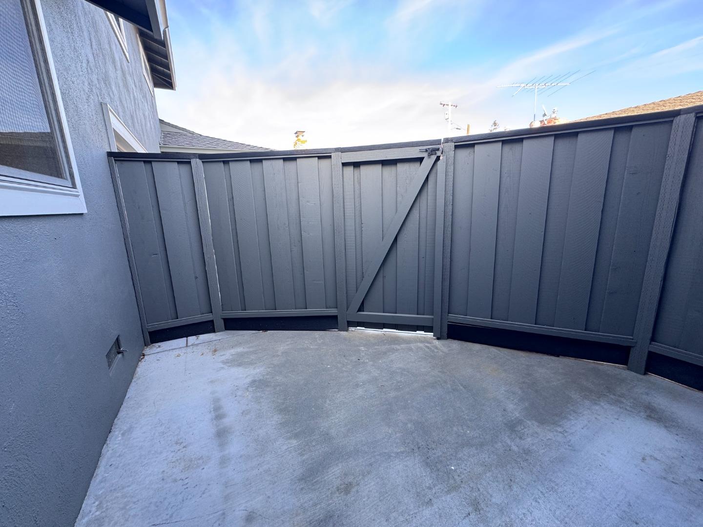 Detail Gallery Image 16 of 16 For Hawes Ct, Redwood City,  CA 94061 - 2 Beds | 1 Baths