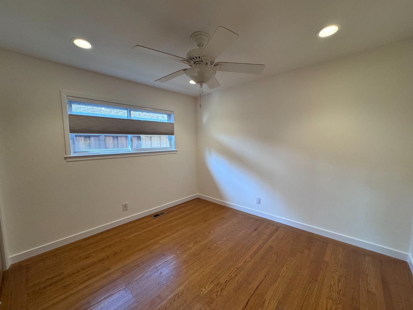 Detail Gallery Image 9 of 16 For Hawes Ct, Redwood City,  CA 94061 - 2 Beds | 1 Baths