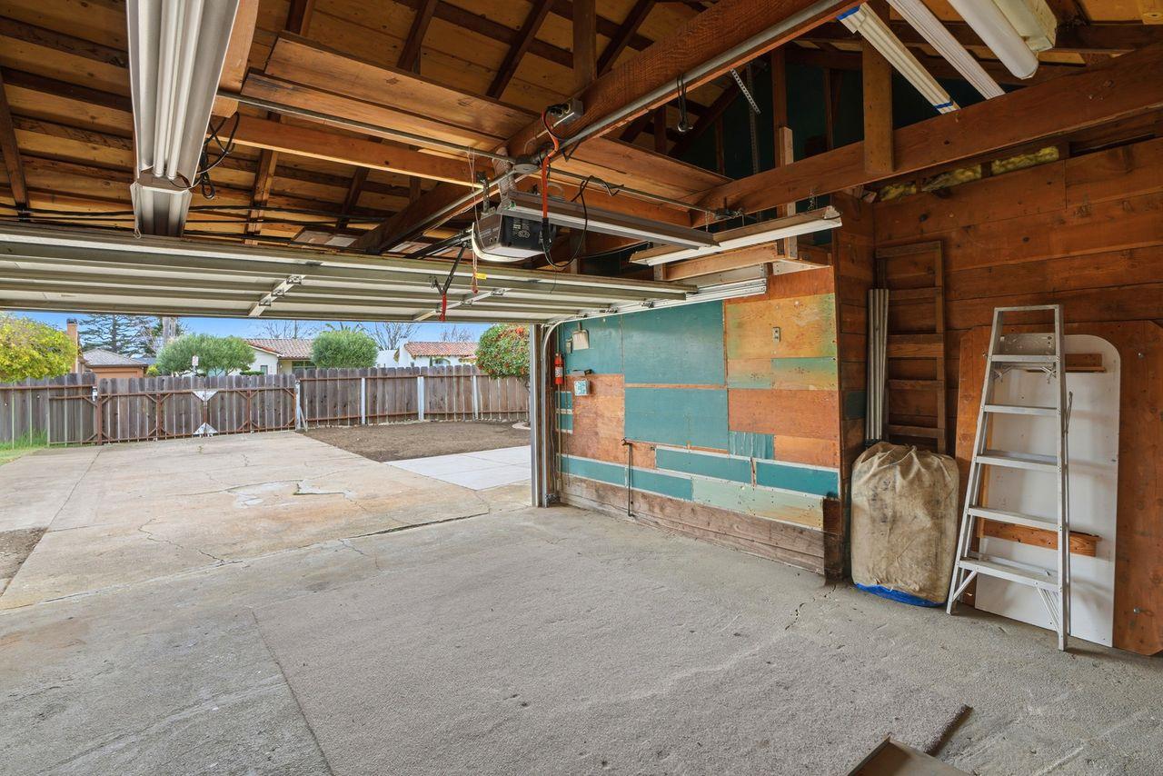 Detail Gallery Image 19 of 22 For 333 Hawthorne St, Salinas,  CA 93901 - 3 Beds | 2 Baths