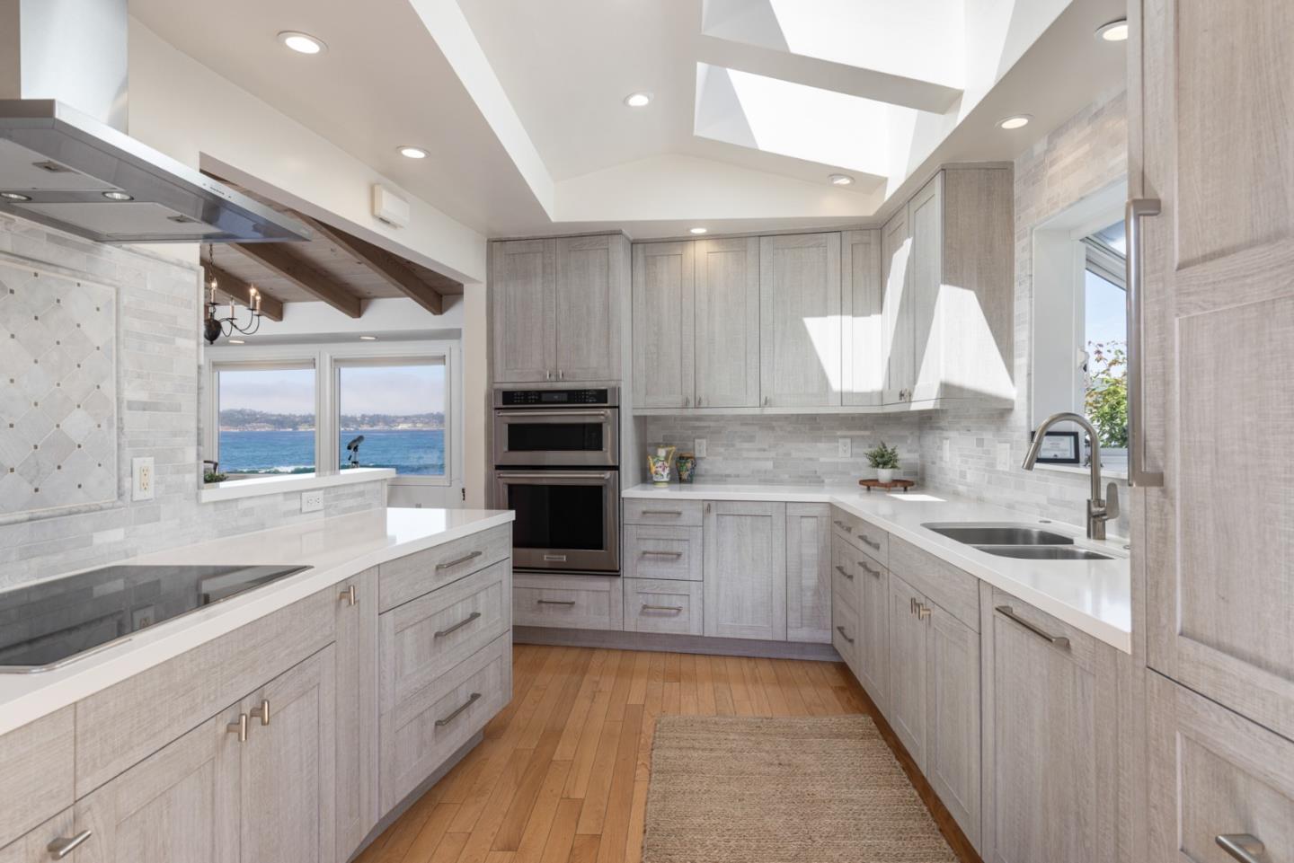 Detail Gallery Image 10 of 30 For 26177 Scenic Rd, Carmel,  CA 93923 - 3 Beds | 2 Baths