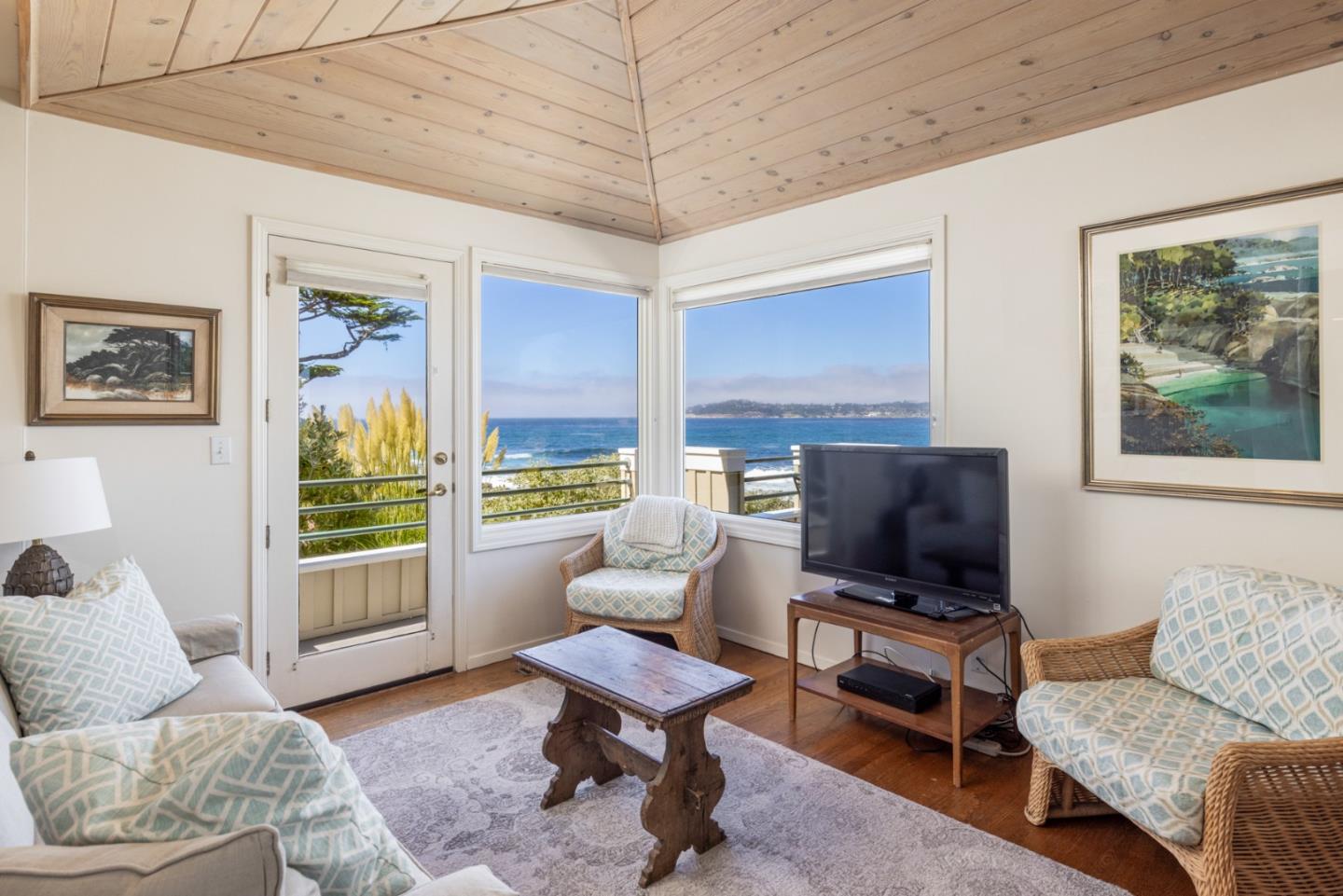 Detail Gallery Image 18 of 30 For 26177 Scenic Rd, Carmel,  CA 93923 - 3 Beds | 2 Baths