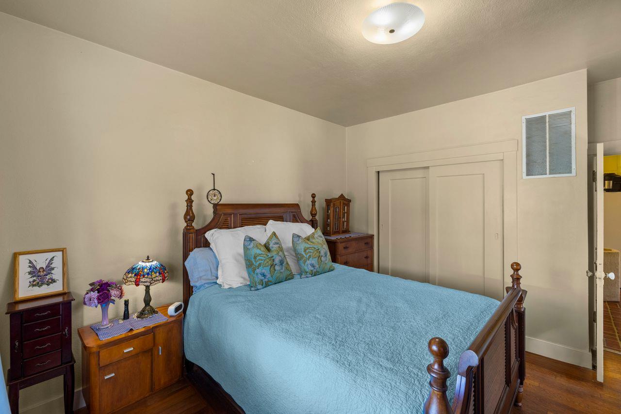 Detail Gallery Image 13 of 38 For 851 Laurel Ave, Pacific Grove,  CA 93950 - 3 Beds | 1 Baths