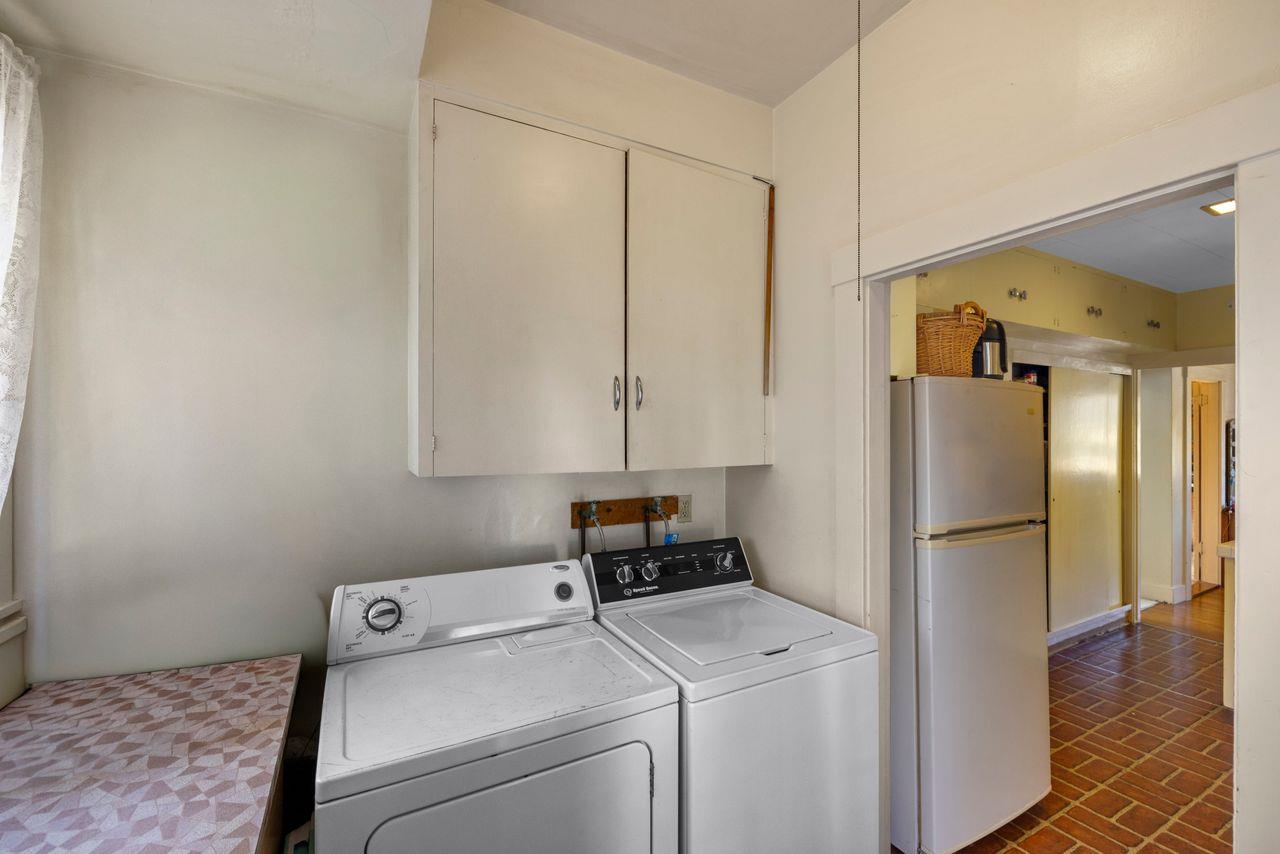 Detail Gallery Image 22 of 38 For 851 Laurel Ave, Pacific Grove,  CA 93950 - 3 Beds | 1 Baths