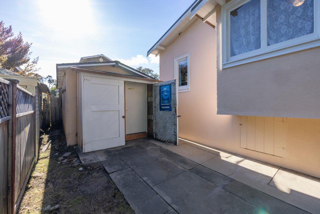 Detail Gallery Image 30 of 38 For 851 Laurel Ave, Pacific Grove,  CA 93950 - 3 Beds | 1 Baths